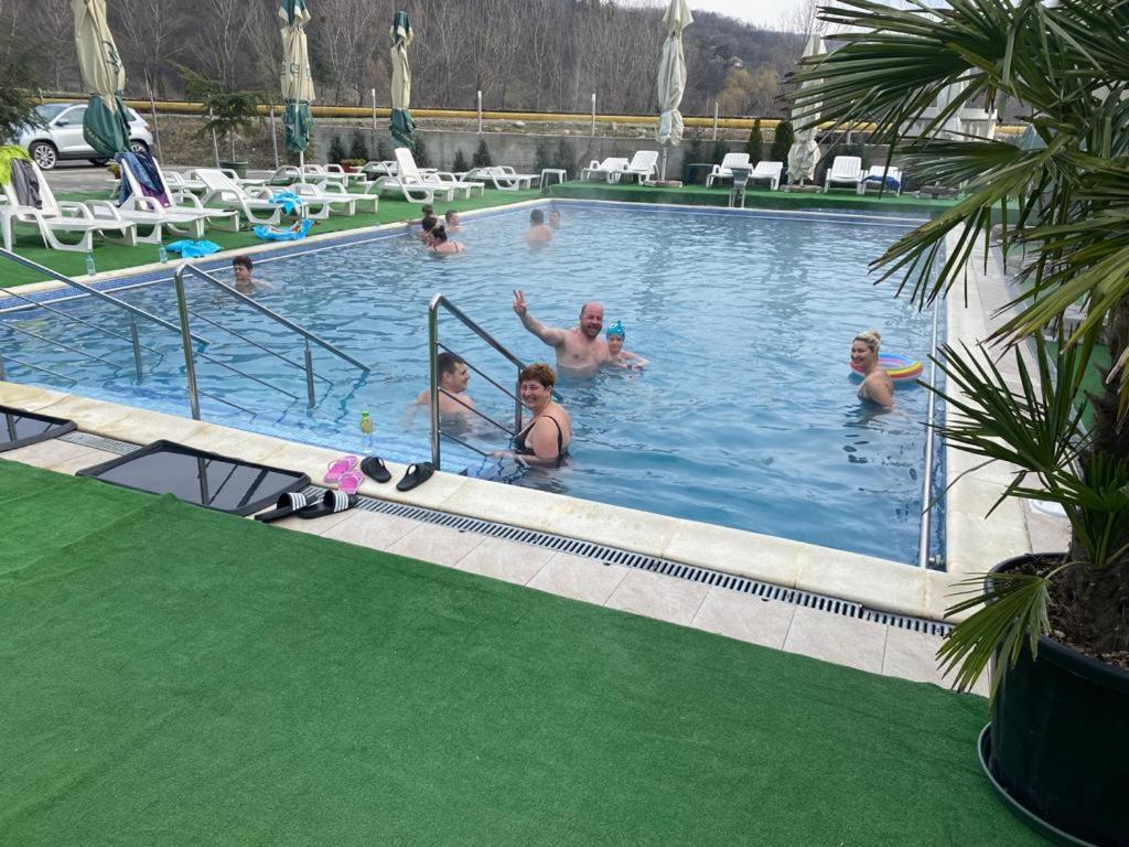 Hotel Ostrov Călimăneşti 외부 사진