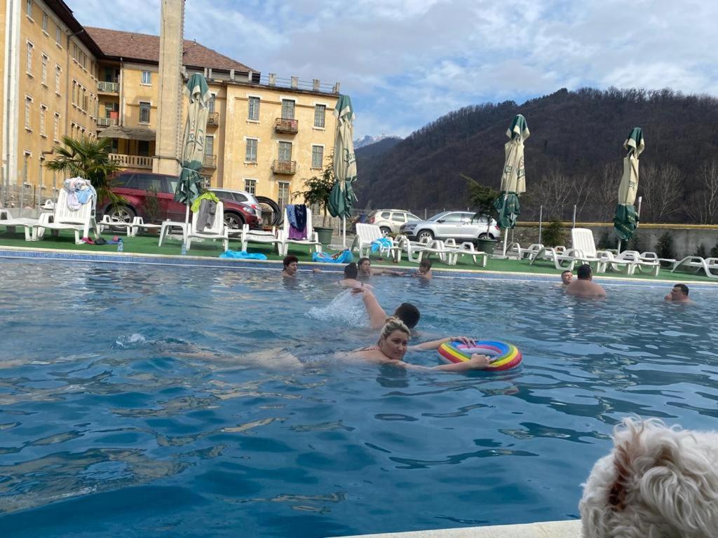 Hotel Ostrov Călimăneşti 외부 사진